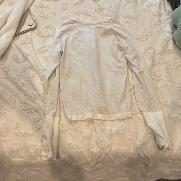 Swiftly Tech Long-Sleeve Shirt 2.0 (Hip Length) - Picture 5 of 6